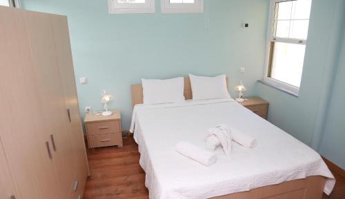 Two-Bedroom Apartment - Split Level