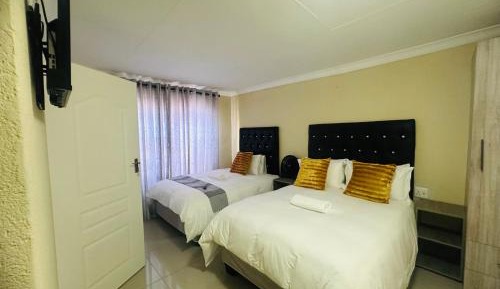Luxury Triple Room
