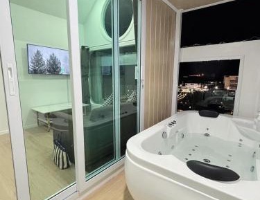 Family Room with Sea View