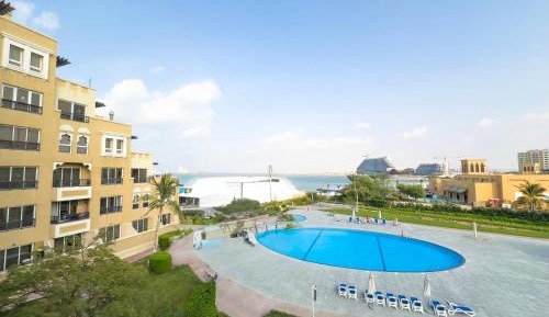 One-Bedroom Apartment with Balcony