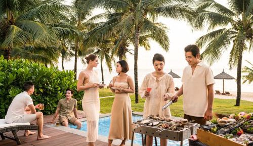 Four-Bedroom Villa with Balcony and Ocean View, Private Pool