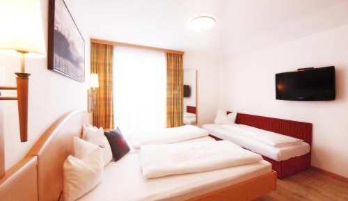 Two-Bedroom Apartment with Balcony - Top 3