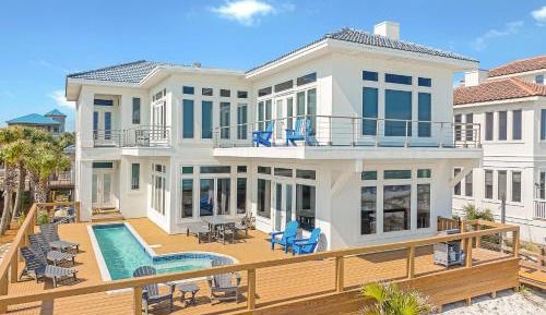 Seven-Bedroom Holiday Home