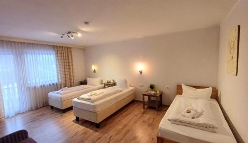 Triple Room with shared kitchen