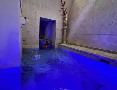 Apartment with Pool View 