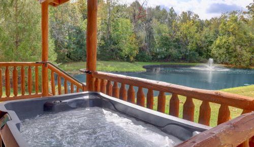 Suite with Hot Tub