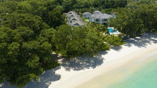 Three-Bedroom Villa with Sea View