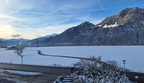 Apartment with Shower