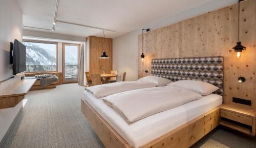 Studio Apartment with Balcony