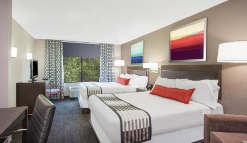 Queen Room with Two Queen Beds - Non-Smoking