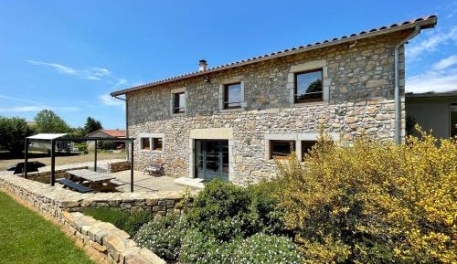 Holiday Home (12 Adults)