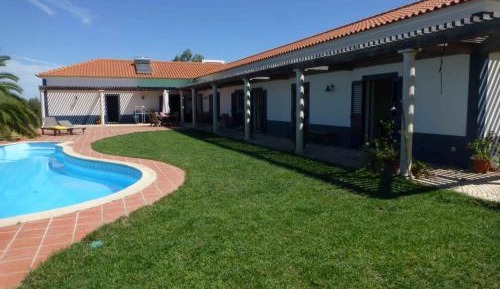 King Suite with Pool View