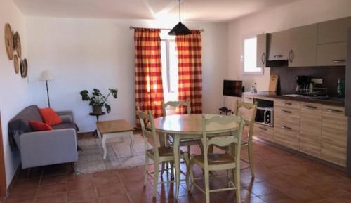 Apartment with Garden View