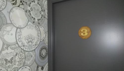 Apartment with Shower
