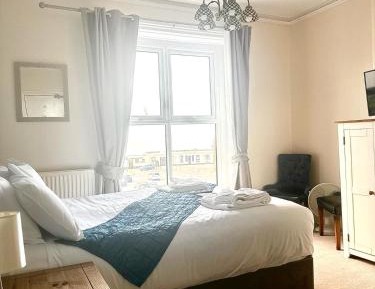 Double or Twin Room with Sea View