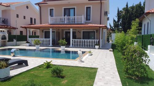 Deluxe Villa