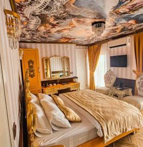 Queen Suite