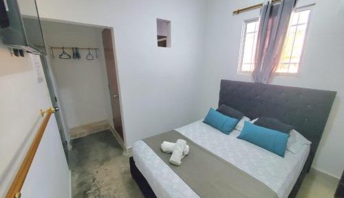 Deluxe Room (2 Adults + 1 Child)