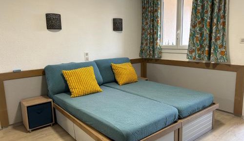 Apartment with Pool View 