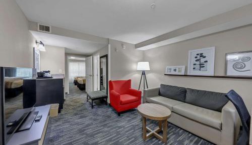 One-Bedroom Suite with Two Queen Beds and Sofa Bed - Non-Smoking