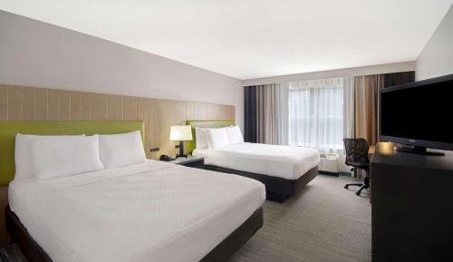 Queen Room with Two Queen Beds - Non-Smoking