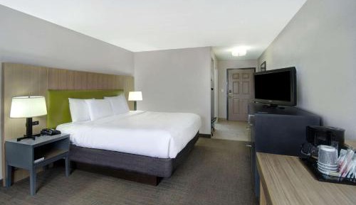 King Room - Non-Smoking