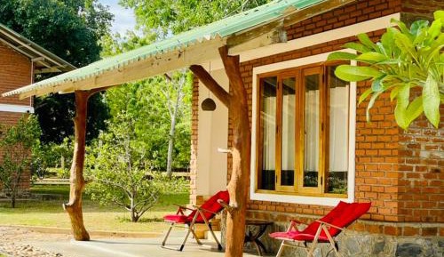 Family Room with Lake View