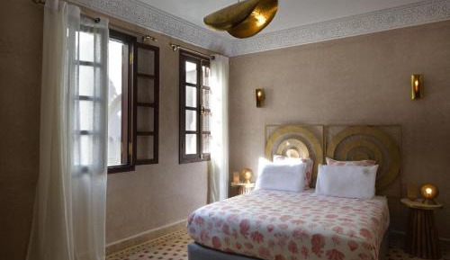 Queen Room with Pool View