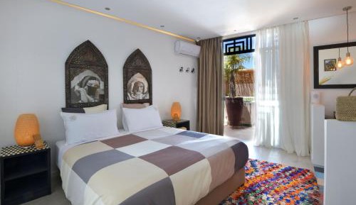 Deluxe Queen Room