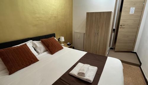 Double or Twin Room with Private Bathroom