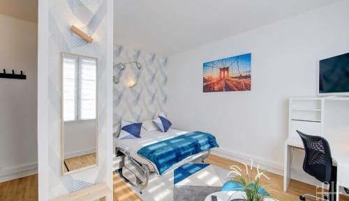 One-Bedroom Apartment