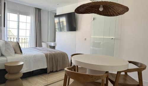 Deluxe Double or Twin Room with Mountain View