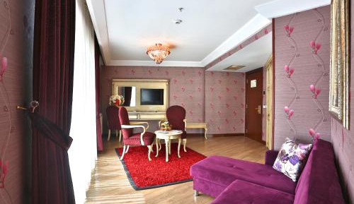 Corner Suite with Sea View