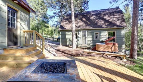 Three-Bedroom Holiday Home 