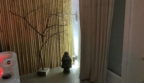 Studio with Spa Bath