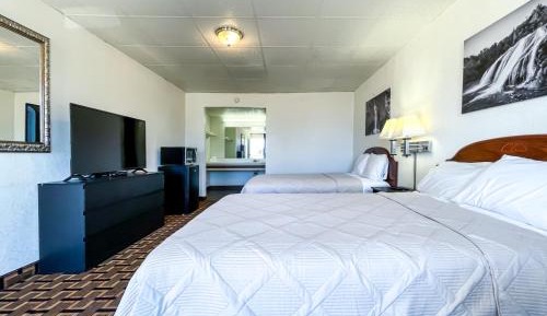 Double Room with Two Double Beds - Non-Smoking