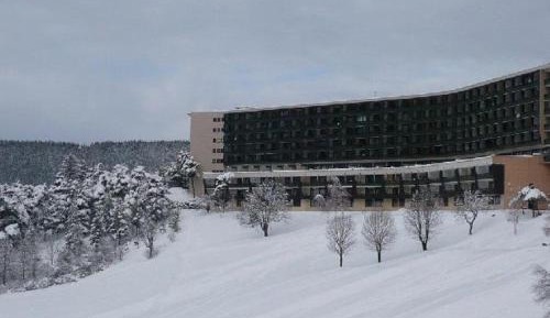 Studio with Mountain View