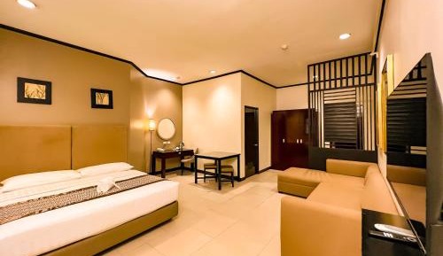 Deluxe King Room