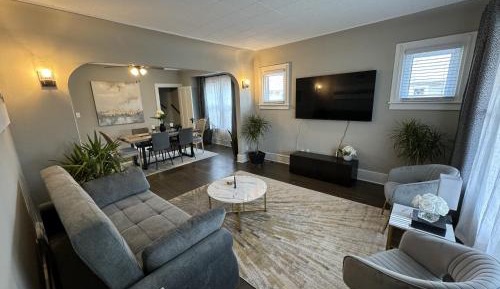 Four-Bedroom Holiday Home