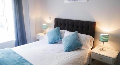 Triple Room with Shared Bathroom