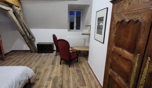 Room #1161758404