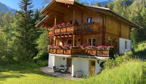 Apartment with Shower