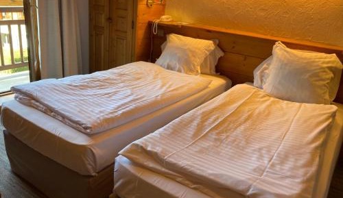 Twin Room with Mountain View