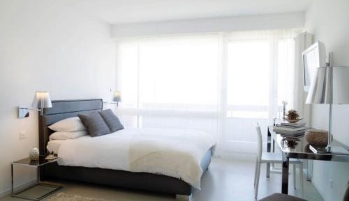 Senior Studio Apartment 