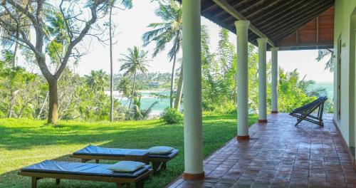 Villa - Beach Front