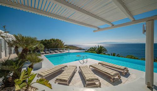 6 Bedroom Exclusive Villa with Private Pool