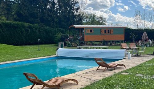 Double Room with Pool View