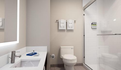 Standard Room with Two Queen Beds