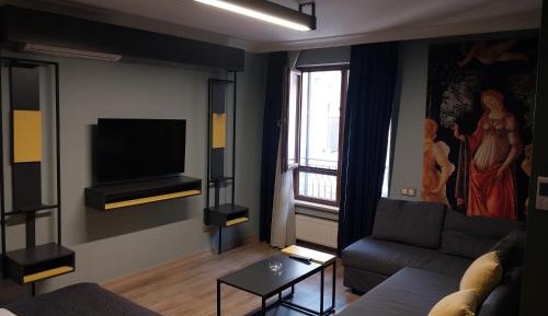 Deluxe Family Room