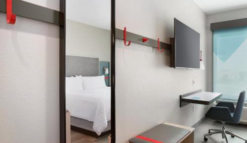 Standard King Room